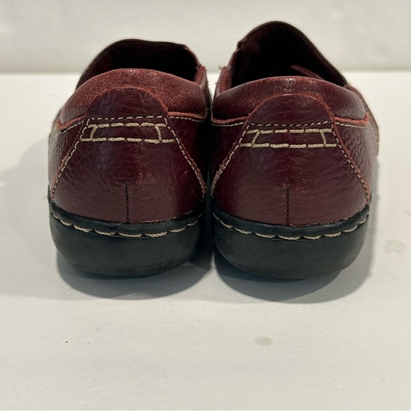 Clarks Ashland Loop Womens Size 7.5M Burgundy Textured Leather Loafers - Picture 4 of 12